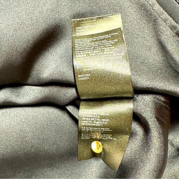 H&M dress. - Picture 6 of 7